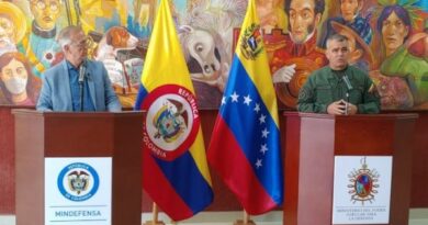 Ministros de Defensas de Venezuela y Colombia se reúnen en la frontera