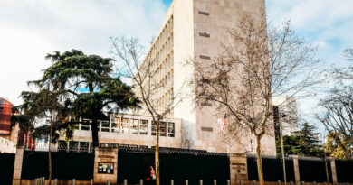 Carta con explosivos llega a la Embajada de EEUU en Madrid