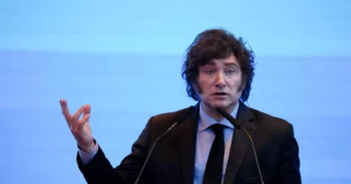 El Gobierno de Argentina anuncia la suspensión de casi 12.000 cooperativas