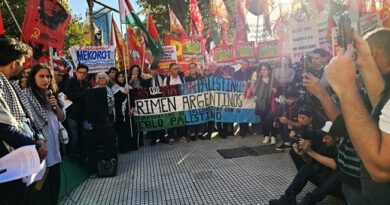 Argentina. Importante concentración solidaria con Palestina en Plaza de Mayo: se exigió el alto el fuego ya / Denunciaron el papel que juega la empresa israelí Mekorot y el apoyo de Milei al estado sionista