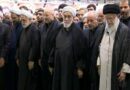 El líder supremo de Irán preside el funeral del presidente Raisi