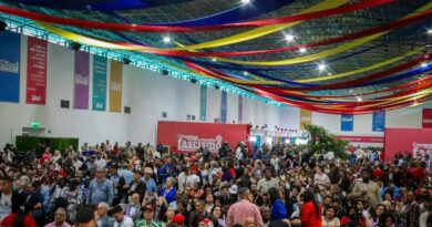 Venezuela: Delegados de 95 países se manifiestan en apoyo a la Revolución Bolivariana