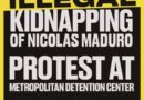 Manifestantes dicen NO al secuestro ilegal de Nicolás Maduro por parte de Trump en el Centro de Detención Metropolitana de Brooklyn.