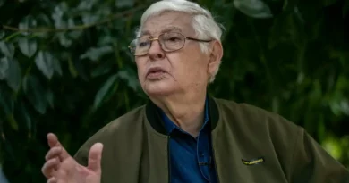 “Tenemos que cambiar; el pueblo quiere preservar la Revolución”: Omar González