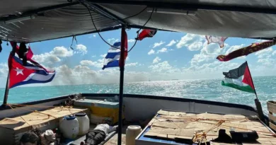 La embarcación ‘Granma 2.0’ con ayuda humanitaria parte hacia “el Gran Caimán” del Caribe