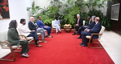Cuba: Díaz-Canel recibe a congresistas de EEUU y critica el impacto del bloqueo económico