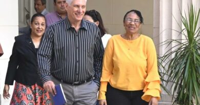Visita Díaz-Canel la Universidad de La Habana