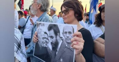 La pasionaria marcha en defensa de Cuba