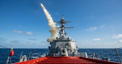 El estrecho de Ormuz volvió a ser escenario de un intenso intercambio de ataques entre Estados Unidos e Irán