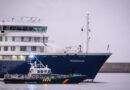 El crucero afectado por un brote de hantavirus ha llegado a la isla española de Tenerife
