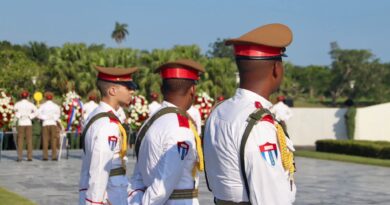 Cuba rinde homenaje a los héroes de la Gran Guerra Patria