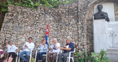 En la Fragua Martiana: Por Raúl y la Isla Indomable