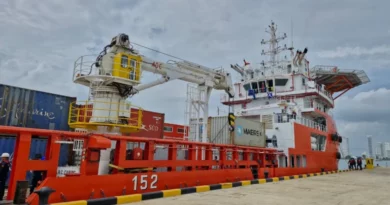 Petro rompe el bloqueo con carga solidaria para Cuba