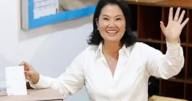 La candidata presidencial de la derecha peruana, Keiko Fujimori, retomó una ligera ventaja sobre su rival Roberto Sánchez