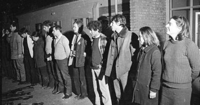 Que el ejemplo de quienes fueron asesinados en Trelew ayude a construir la tan necesaria unidad de las y los revolucionarios.