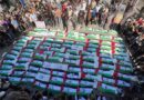 Genocidio de Israel en Gaza: Entierran a 100 mártires recuperados de escombros